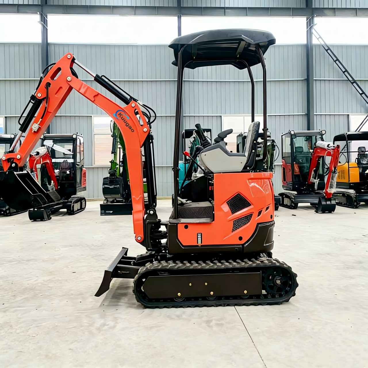 Mini-excavatrice compacte sur  - Agriculture Farming Services avis et prix