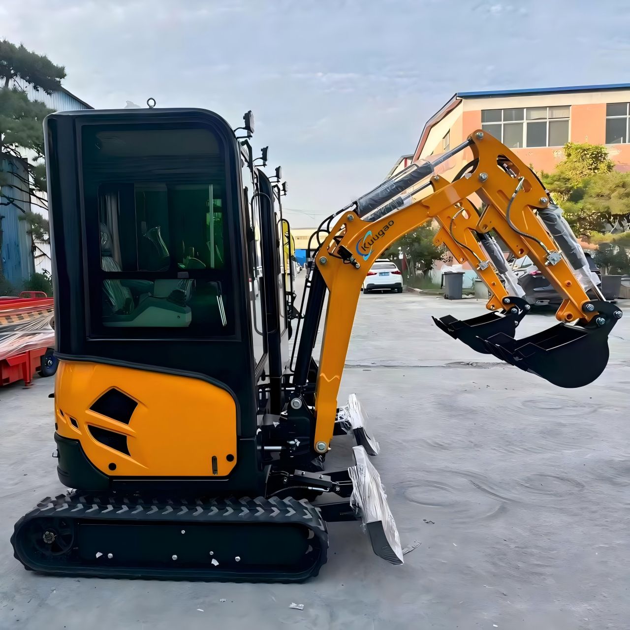 Mini-excavatrice compacte sur  - Agriculture Farming Services avis et prix