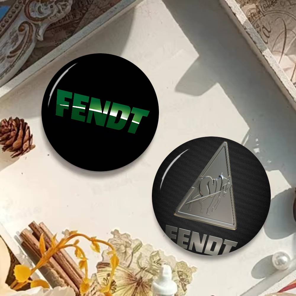 Broches de dessin animé F-Fend - Farming Japan avis et prix