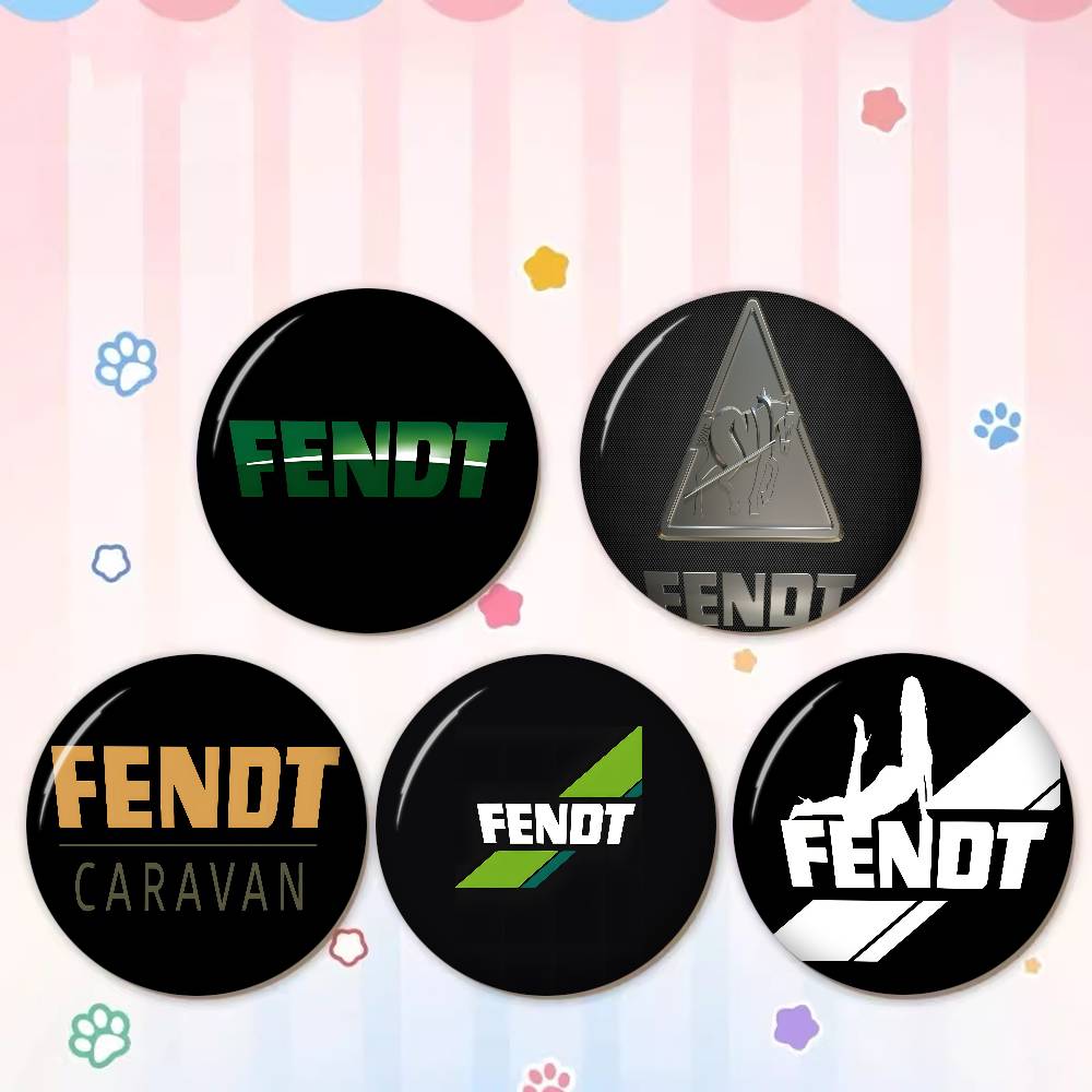 Broches de dessin animé F-Fend - Farming Japan avis et prix